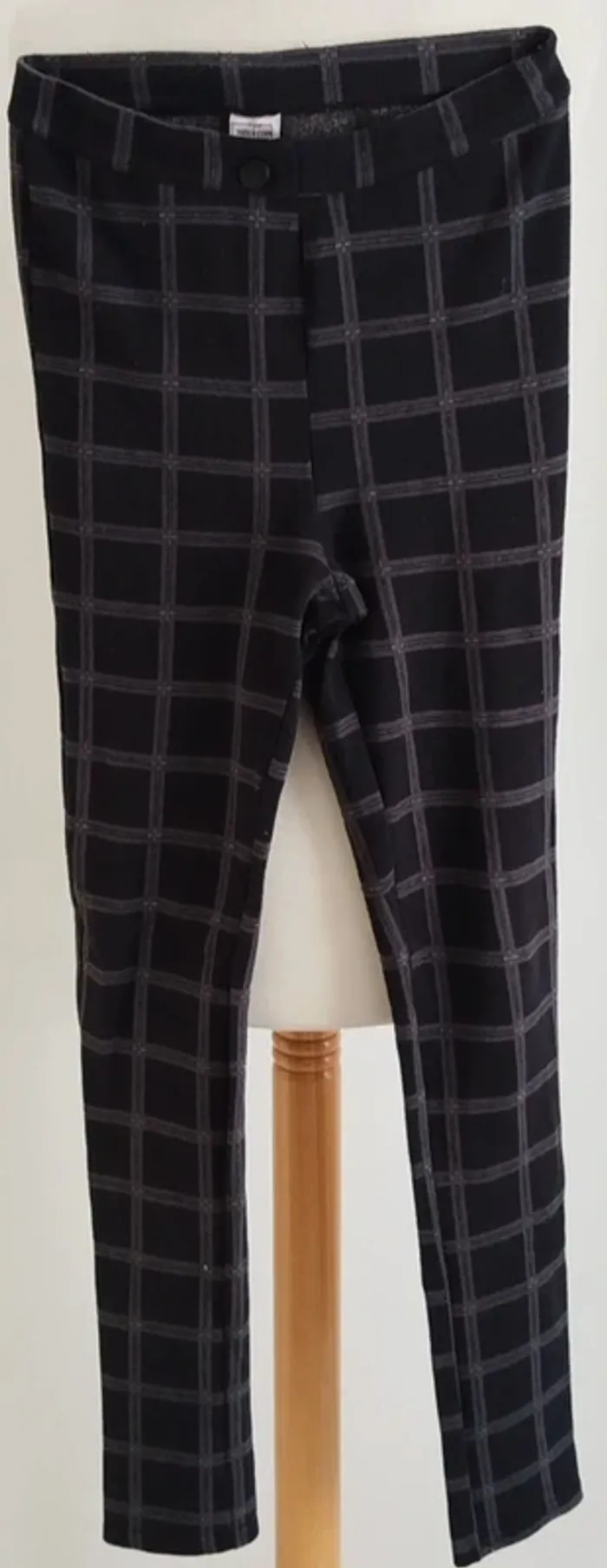Legging épais noir à rayures gris TAO taille 14 ans - photo numéro 2