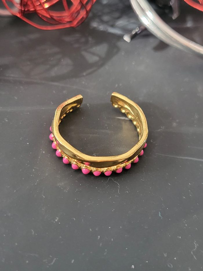 Bague ouverte acier inoxydable dorée doublée. Point roses - photo numéro 2