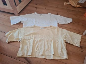 2 Tee-shirt manche courte. Court