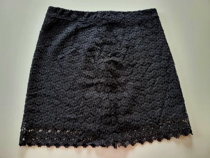Jupe dentelle noire - 14 ans
