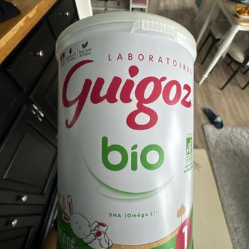 Lait en poudre Guigoz bio  1