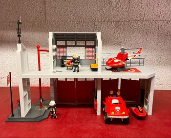 Caserne de pompier playmobil 9462