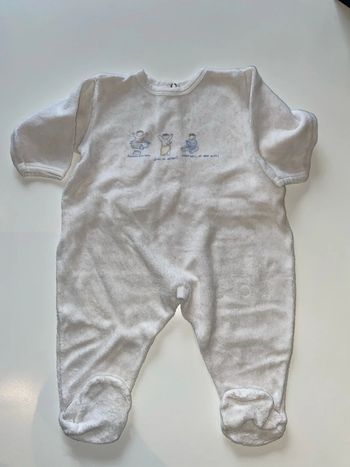 Pyjama Petit Bateau T. 6 mois