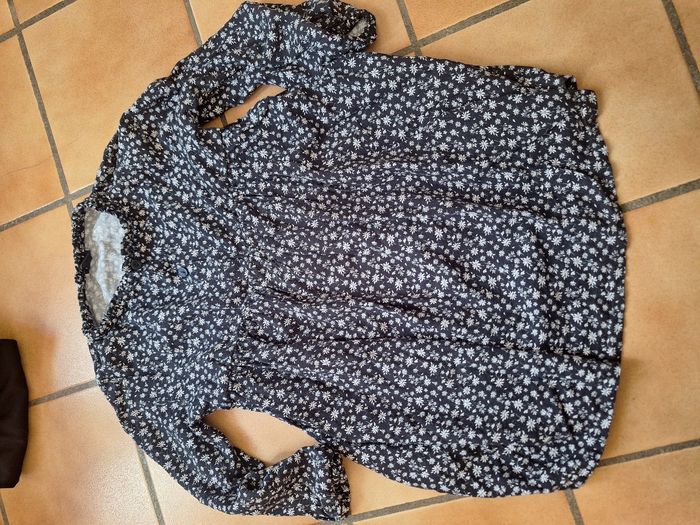 Lot vêtement fille 5 ans - photo numéro 8