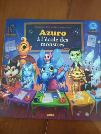 Livre azuro a l'école des Monstres 