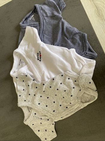Lot de 5 bodies taille 0