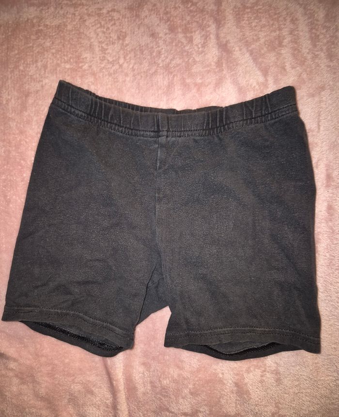 2 shorts - photo numéro 2
