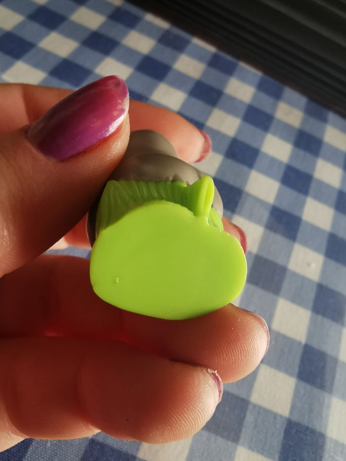 Figurine hippopotame Gloria Madagascar Kinder - photo numéro 4