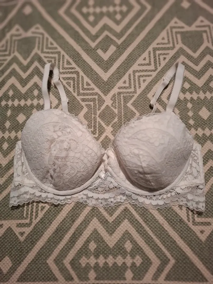 Lot 3 soutien-gorge 100c - photo numéro 5