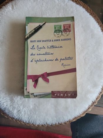 Le cercle littéraire des amateurs d épluchure de patates 🥔