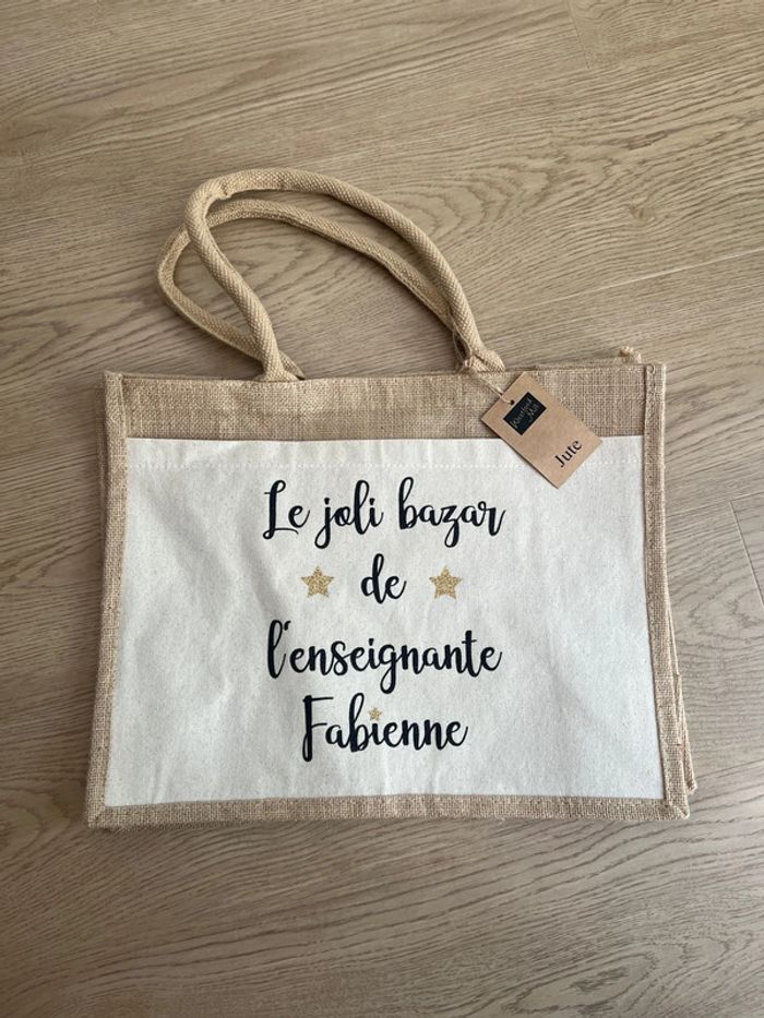 Vends sac cabas toile de jute personnalisé enseignante Fabienne