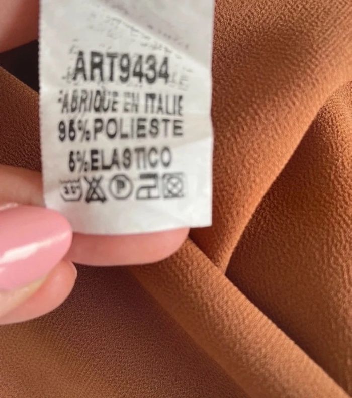 Magnifique haut doublé à bretelle || made in Italy || taille S - photo numéro 3