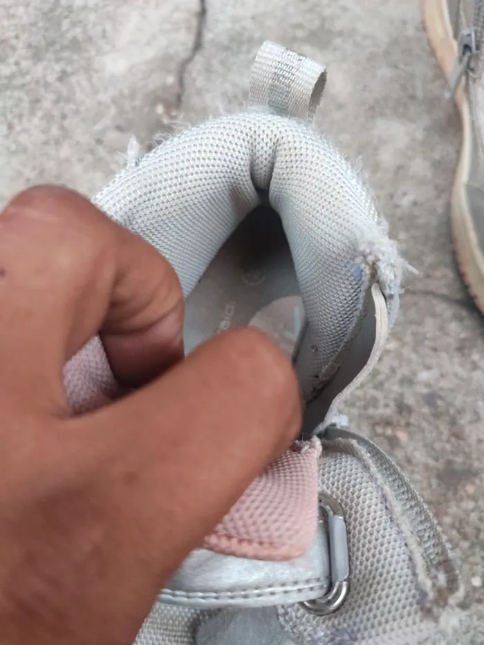 Chaussures basket taille 28 marque Okaïdi - photo numéro 5