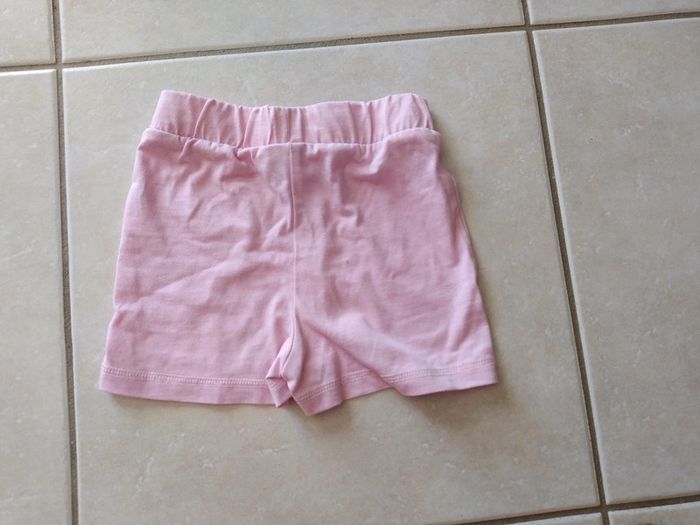 Short fille - photo numéro 2