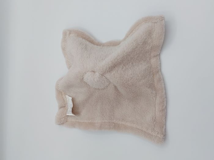 Doudou plat chien beige DOUDOU MOUCHOIR VELVET NANJING écru crème blanc cocard - photo numéro 2