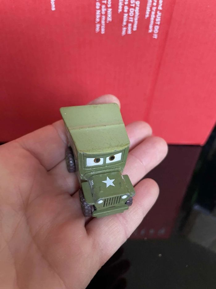 Jeep Sergent Sarge Green Cars Disney Pixar - photo numéro 4