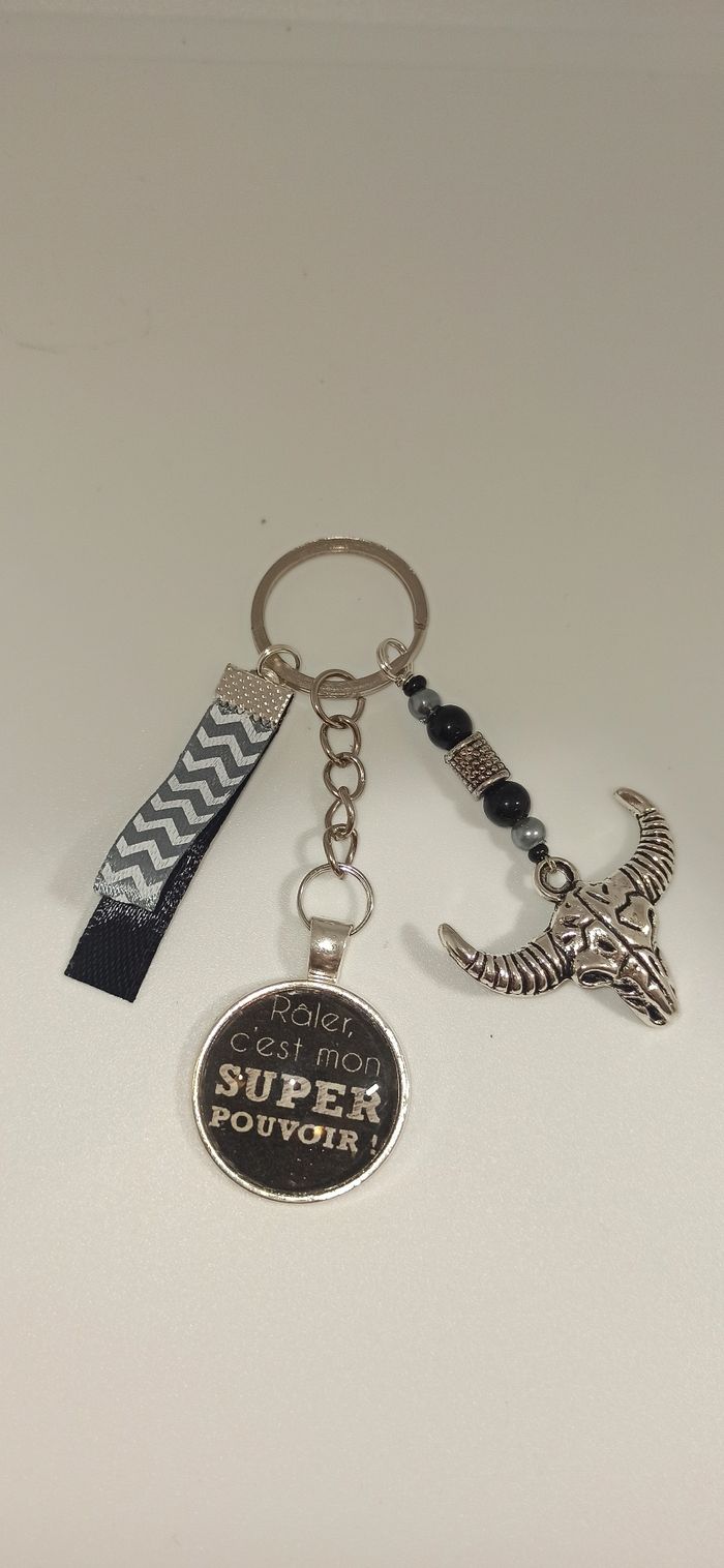 Porte clé humour " Râler c'est mon super pouvoir "