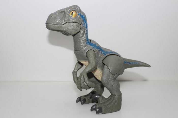 Figurine Dinosaure Velociraptor Baby Blue Beta