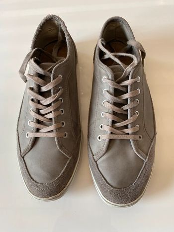 Chaussures basses à lacets