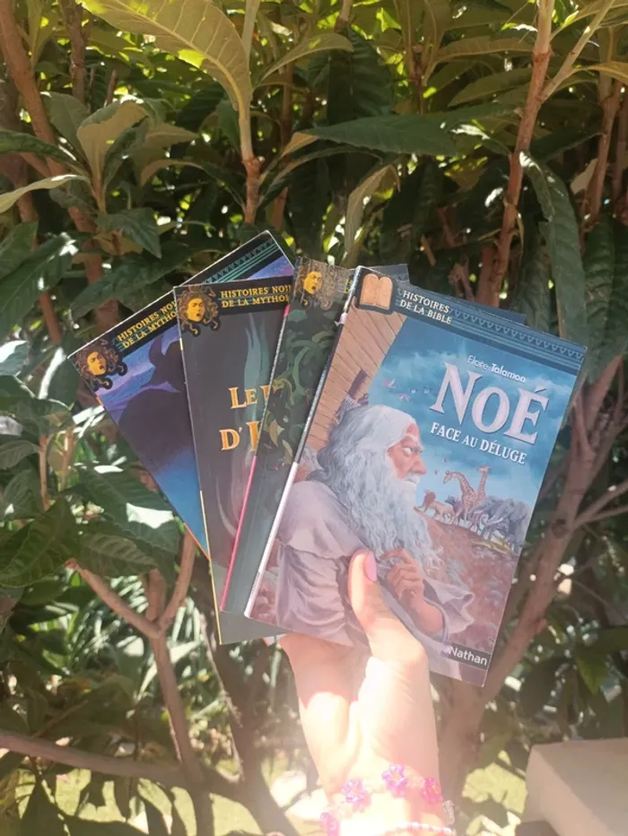 Lot de 4 livres Histoires noires de la mythologie et histoires de la bible
