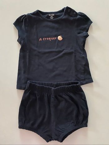 Haut 9 mois (taille grand) Short 12 mois