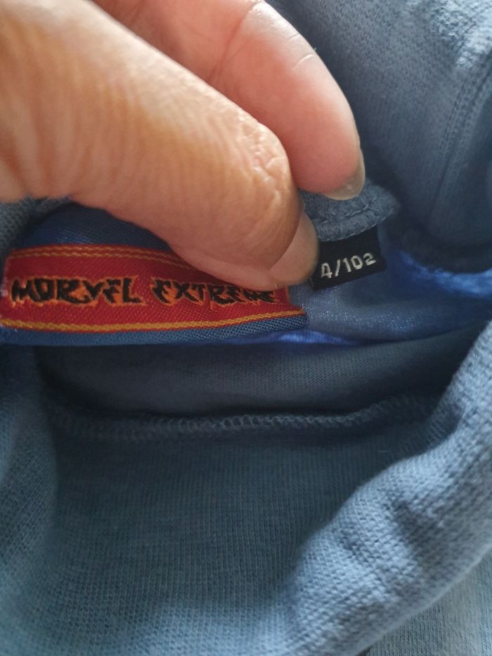 Haut 4ns spiderman - photo numéro 3