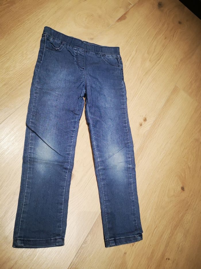 Jean fille fin 4-5 ans
