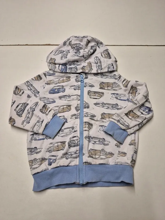 Gilet motif voiture