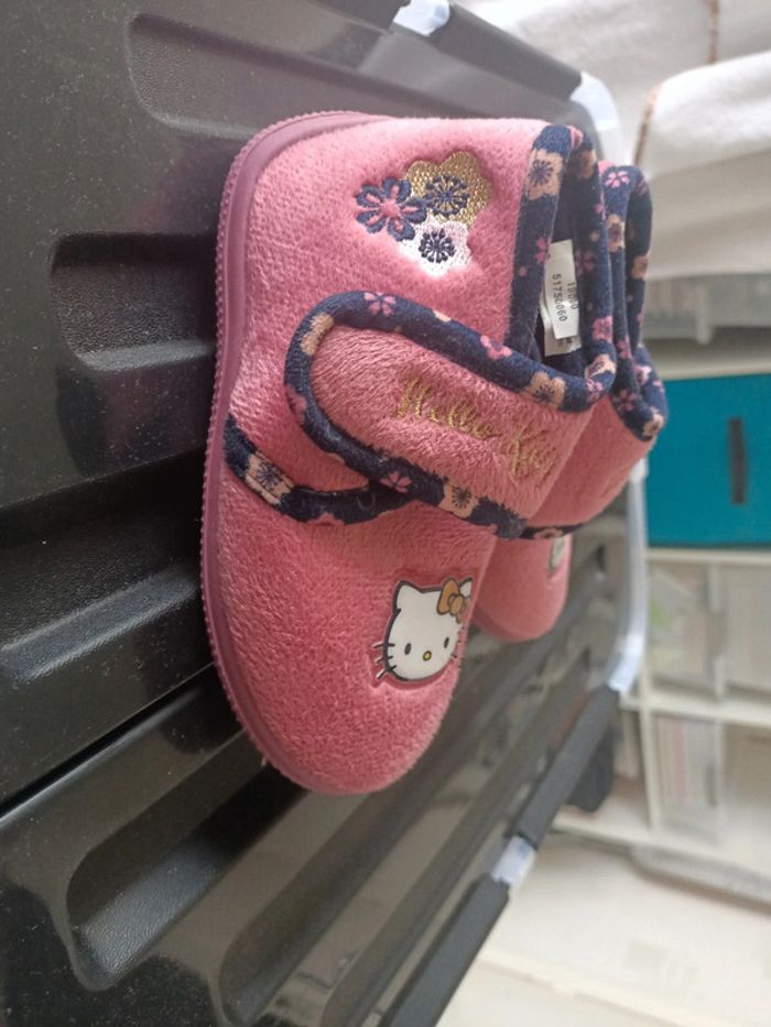 Chaussons Hello Kitty, 25 - photo numéro 2