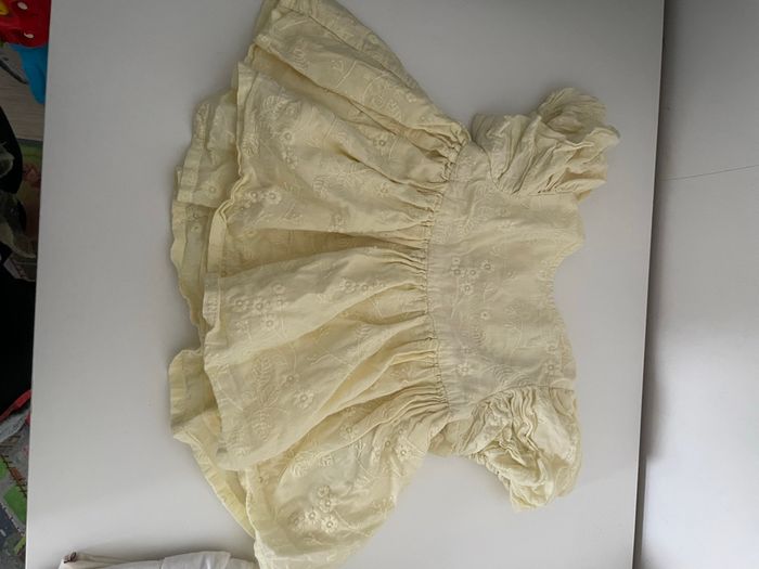 Robe jaune