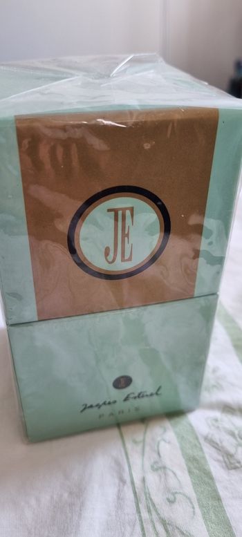 Parfum tout neuf dans son emballage d'origine  : Jacques Estérel Paris  100 ml