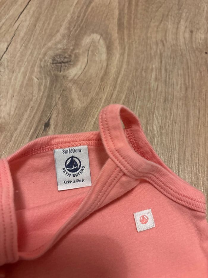 Lot 3 bodies bretelle Petit Bateau 3 mois - photo numéro 6