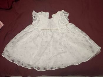 Robe blanche okaidi taille 2 ans
