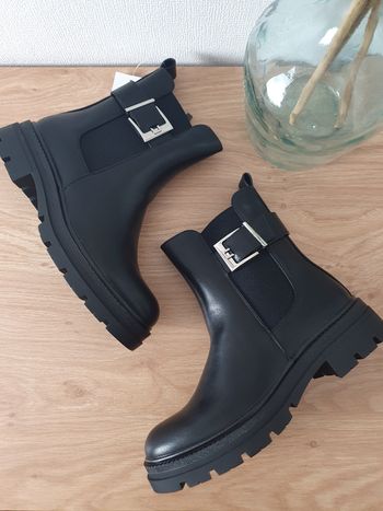 Bottines noires Chelsea simili cuir Pointure 36