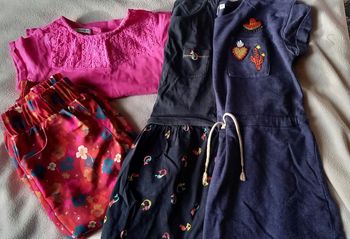 Lot de vêtements fille 4 ans