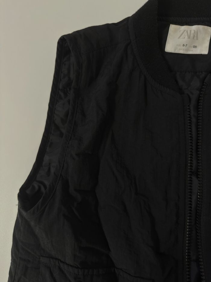 Gilet Utilitaire / Veste Sans Manches Matelassée ZARA (6-7 ans / 120 cm) - Style Streetwear Noir - photo numéro 5