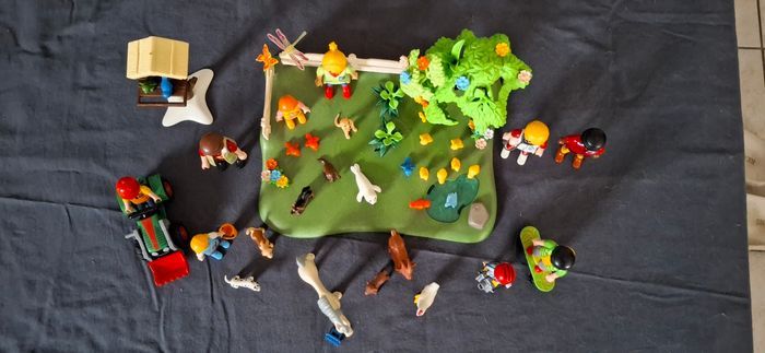 Lot Playmobil - Scène de Parc avec 9 Personnages, Animaux et Mare - photo numéro 3