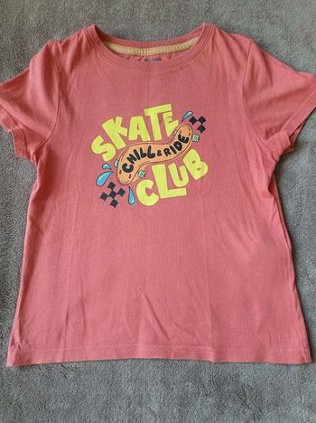 T-shirt manches courtes - Taille 6 ans.  