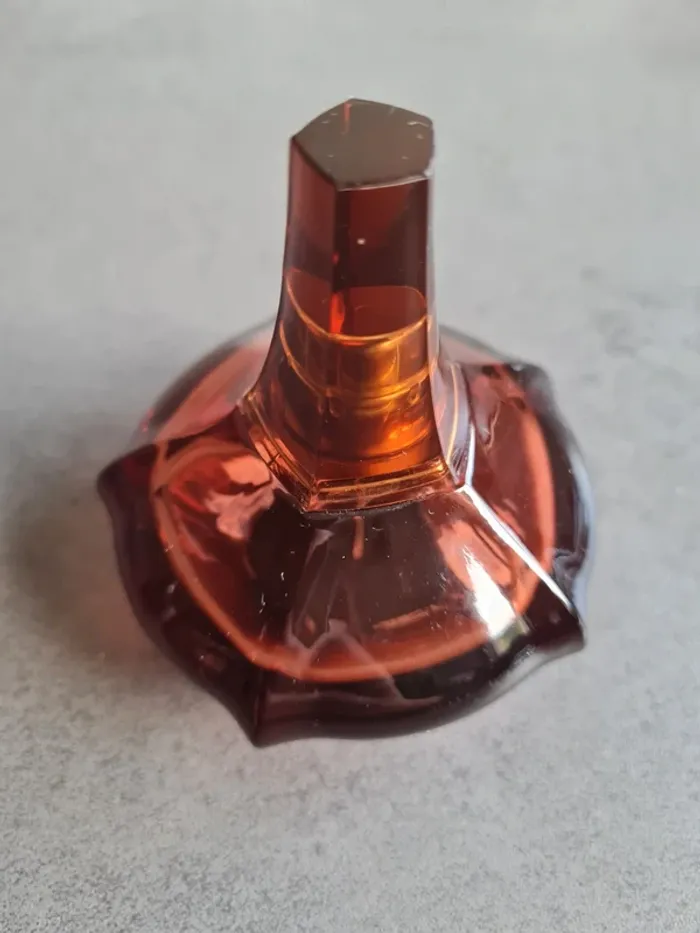 Flacons de parfum vides - photo numéro 5