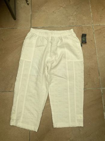 Pantacourt blanc neuf T44 xxl (N°63)