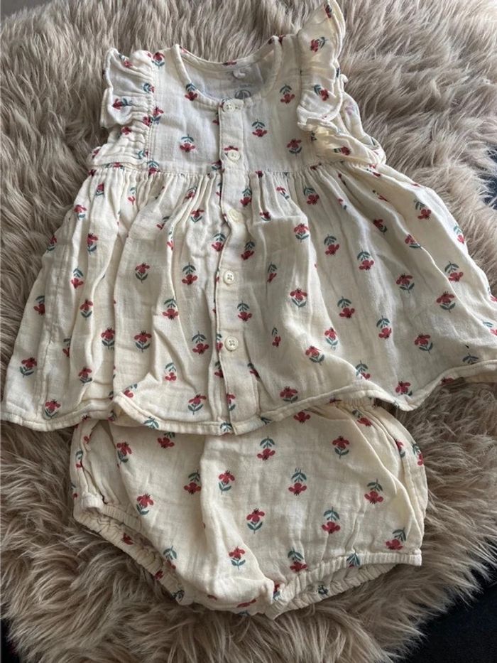 Robe fleurs rouges