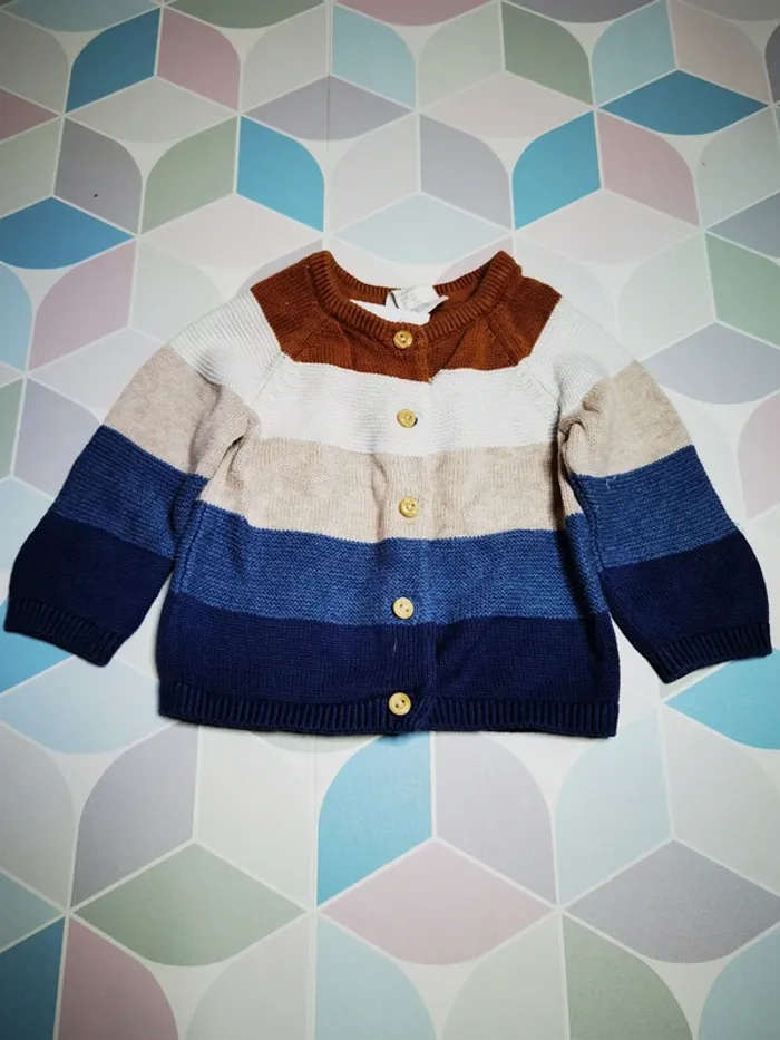 D4592 - gilet garçon 1 mois - photo numéro 2