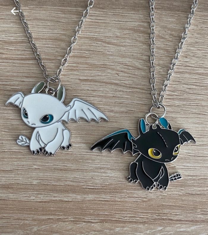 Lot collier furie éclair furie nocturne bijoux fantaisie dragons 🐉