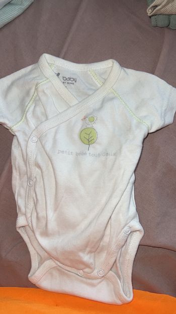 Body manches courtes 1 mois
