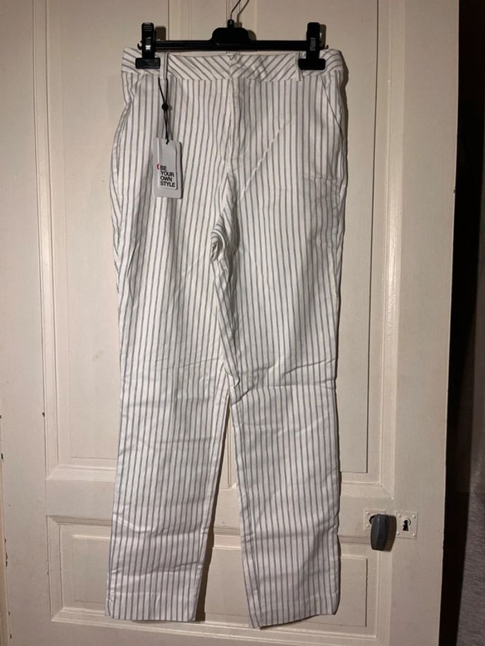 Pantalon chino ajusté neuf jennyfer rayé taille 36