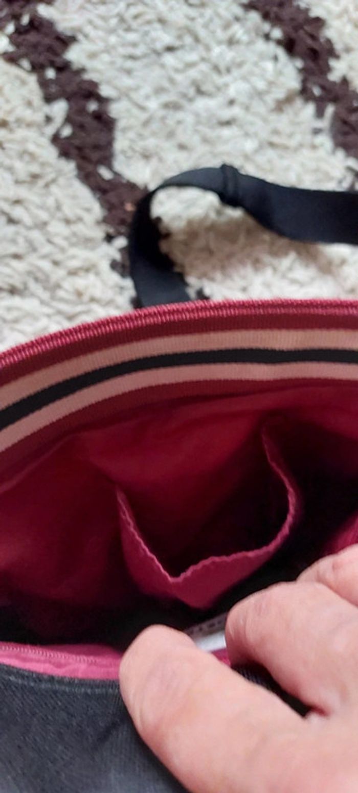 Sac bandoulière ou sacoche Lacoste - photo numéro 4