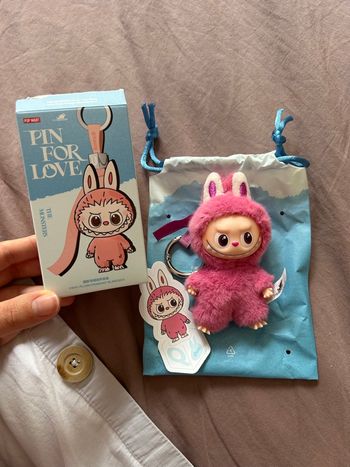 Labubu Pin For Love Q 🩷
