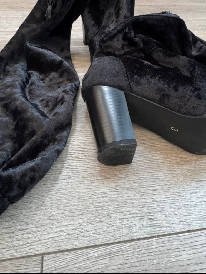 Bottes cuissardes  en velours noires - photo numéro 3