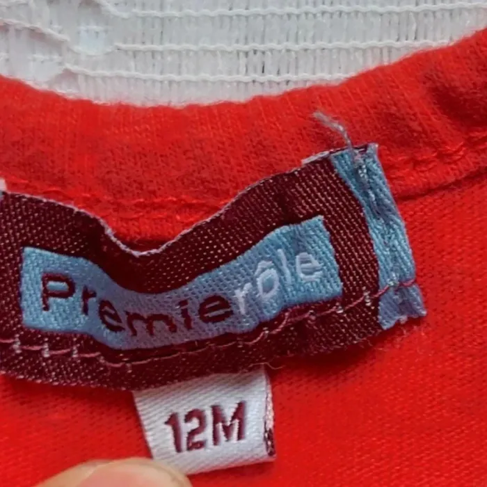 Tee-shirt rouge, manches courtes, en très bon état, taille 12 mois - photo numéro 3