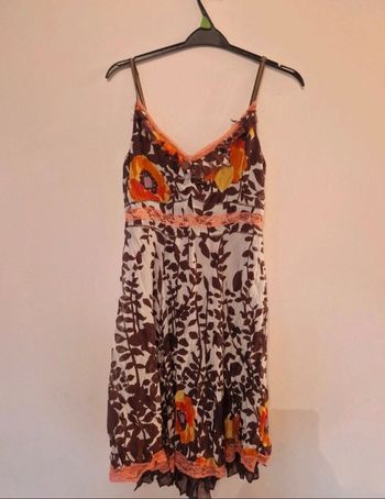 Robe à bretelle